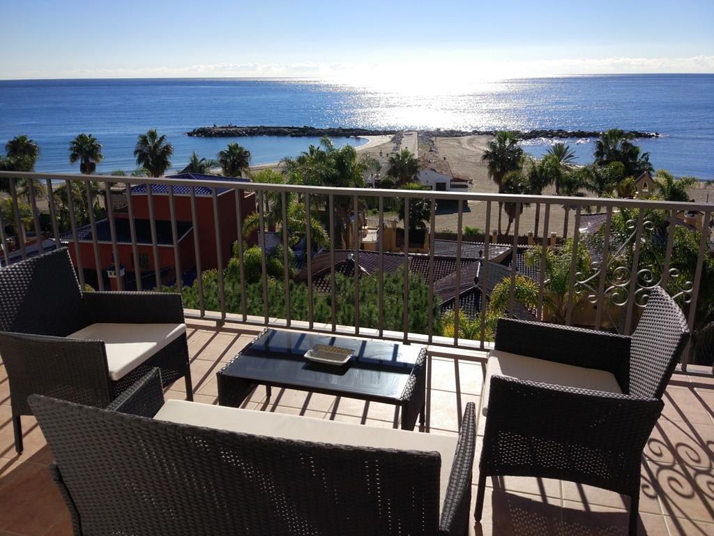 The Terrace Of Puerto Banus Beach Marbella Exterior photo